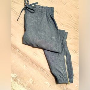 LIGHT BLUE CHAMBRAY JETSETTERS by ALBION